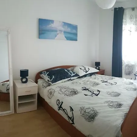 Apartman More 公寓 Sukošan